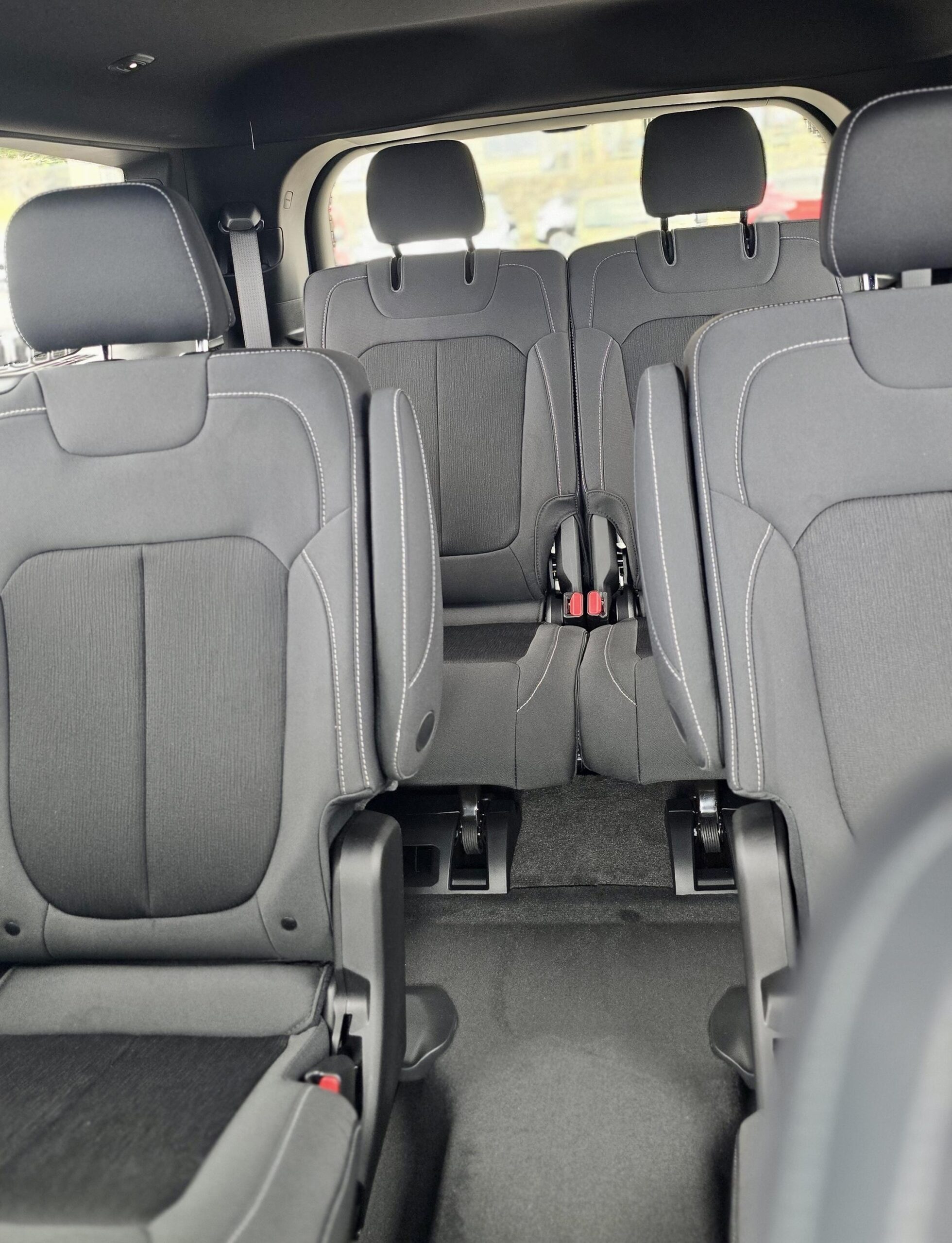 Grand Cherokee L – 6 seater